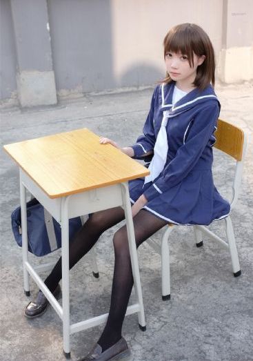 美女调教踩踏_蓝光HD高清在线观看