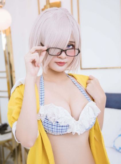 动漫美女的巨乳被揉胸_BD国语免费观看韩国