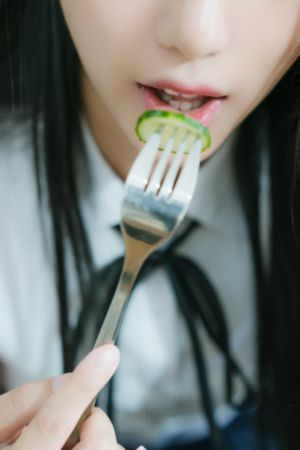 天天爽夜夜爽人人爽_720神马影院手机在线