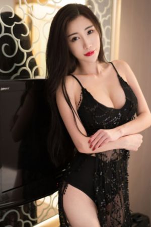 胸大美女解开内衣的图片_BD英语全集在线观看