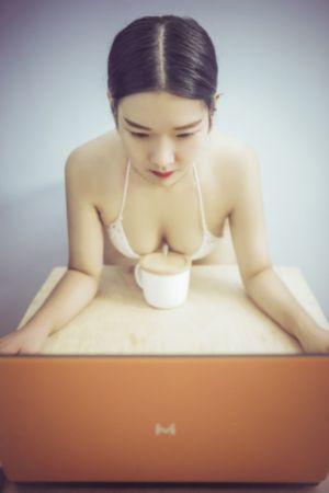 被两个18㎝的空少双龙电影_蓝光免费观看视频