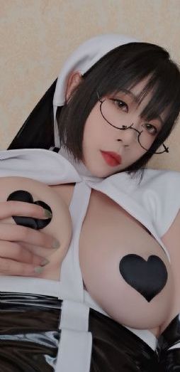 中文字幕精品二区_午夜伦不卡高清在线观看